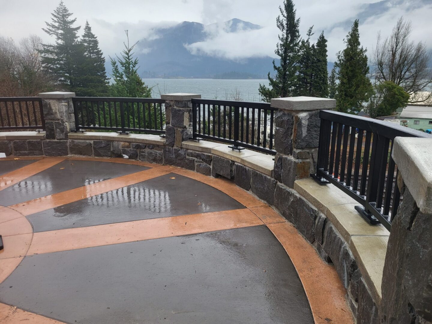 A balcony with a view of the mountains.